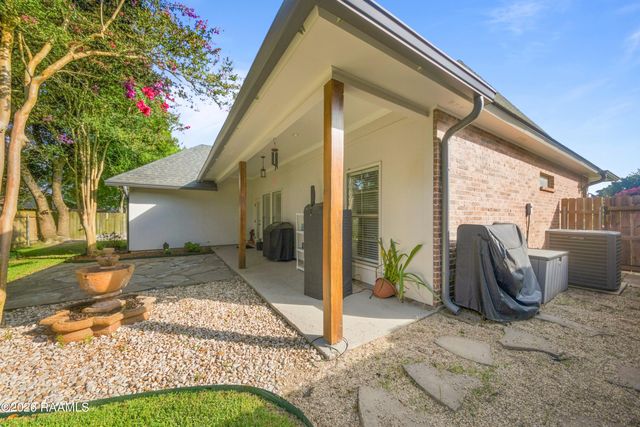209 Sandhurst Drive, Lafayette, LA 70508
