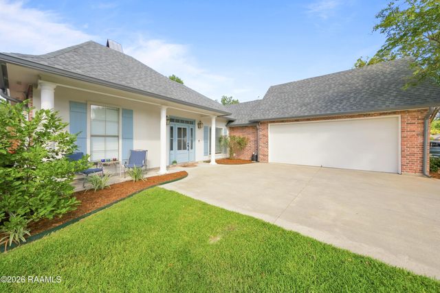 209 Sandhurst Drive, Lafayette, LA 70508
