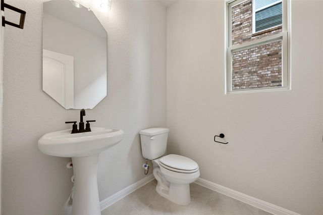 275 Crater Lake DR, Dripping Springs, TX 78620