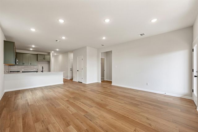 275 Crater Lake DR, Dripping Springs, TX 78620