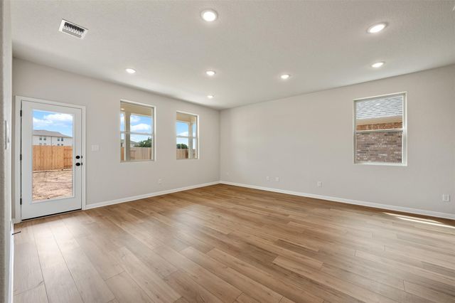 275 Crater Lake DR, Dripping Springs, TX 78620
