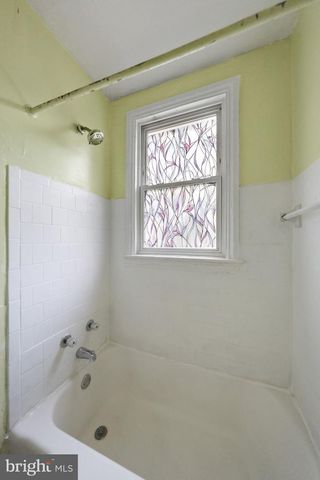 1942 CAPITOL AVE NE, Washington, DC 20002