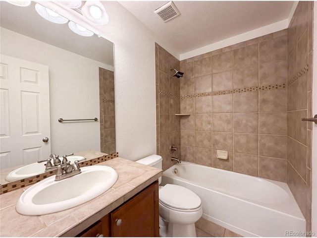 2232 Whistler Dr, Longmont, CO 80504