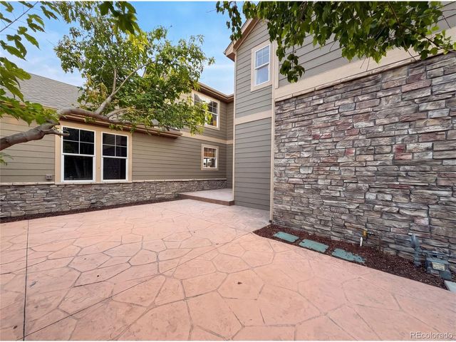 2232 Whistler Dr, Longmont, CO 80504