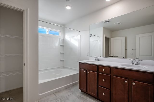 5741 Mia Skye Street, Las Vegas, NV 89148