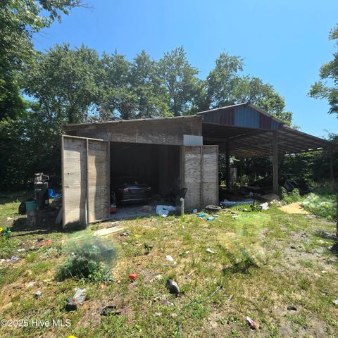 188 Bonham Road, Magnolia, NC 28453