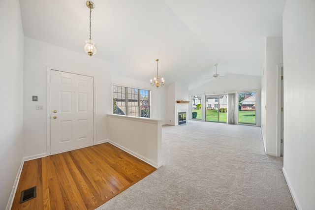 43 Corinth Drive, Tinley Park, IL 60477