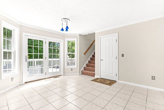 105 Wyndridge Circle, Pelham, NH 03076