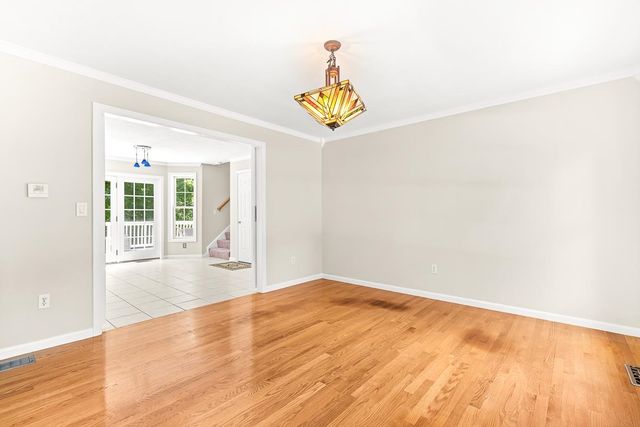 105 Wyndridge Circle, Pelham, NH 03076