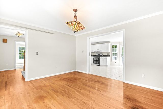 105 Wyndridge Circle, Pelham, NH 03076