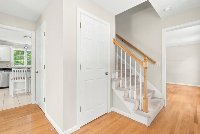 105 Wyndridge Circle, Pelham, NH 03076