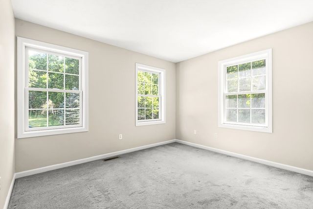 105 Wyndridge Circle, Pelham, NH 03076