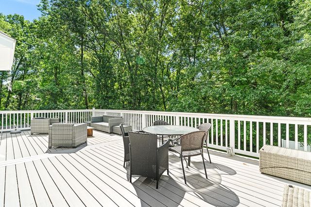 105 Wyndridge Circle, Pelham, NH 03076