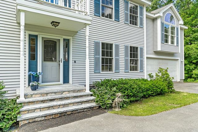 105 Wyndridge Circle, Pelham, NH 03076