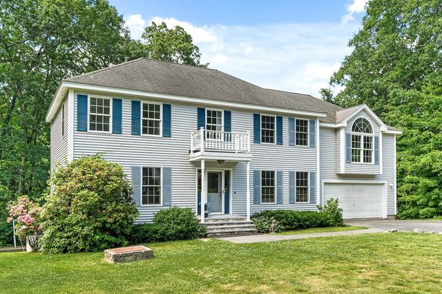 105 Wyndridge Circle, Pelham, NH 03076