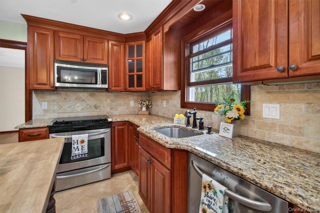 1 Aspen Road, Hopewell Junction, NY 12533