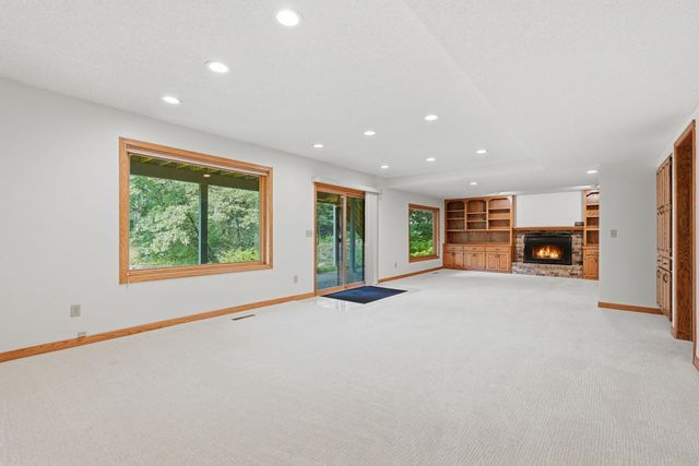 1316 Summit Oaks Drive, Burnsville, MN 55337