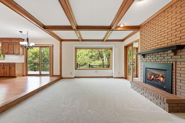 1316 Summit Oaks Drive, Burnsville, MN 55337