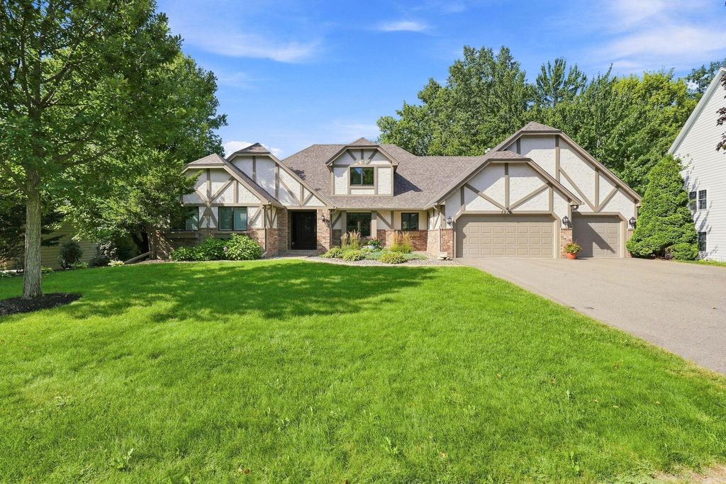 1316 Summit Oaks Drive, Burnsville, MN 55337 — exterior