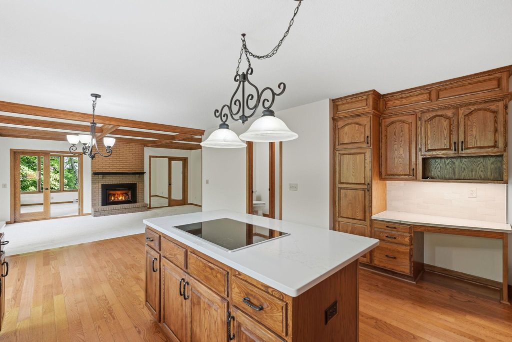 1316 Summit Oaks Drive, Burnsville, MN 55337 — photo 4