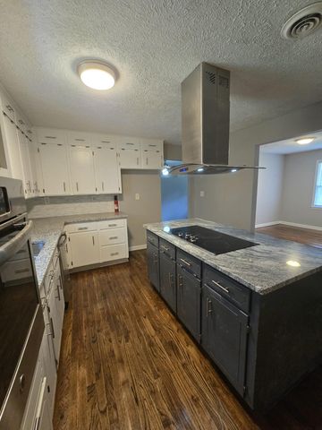 1517 Pine Log Road, Aiken, SC 29803