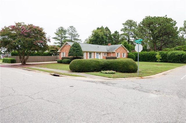 2630 Mirror Lake Drive, Fayetteville, NC 28303