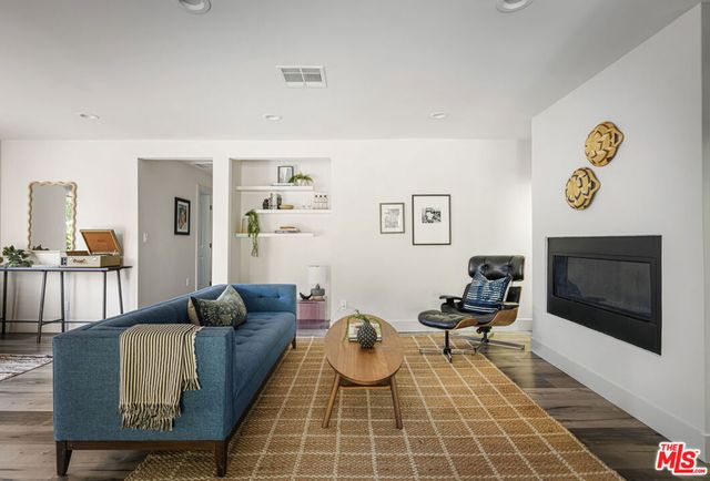 1057 N Avenue 49, Los Angeles, CA 90042