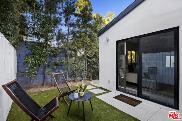 1057 N Avenue 49, Los Angeles, CA 90042