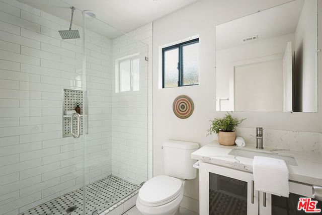 1057 N Avenue 49, Los Angeles, CA 90042