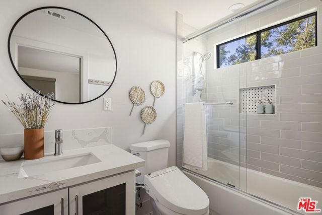 1057 N Avenue 49, Los Angeles, CA 90042