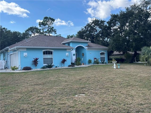 2 Speceberry Court S, Homosassa, FL 34446