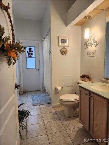 2 Speceberry Court S, Homosassa, FL 34446