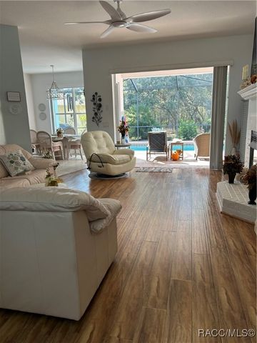 2 Speceberry Court S, Homosassa, FL 34446