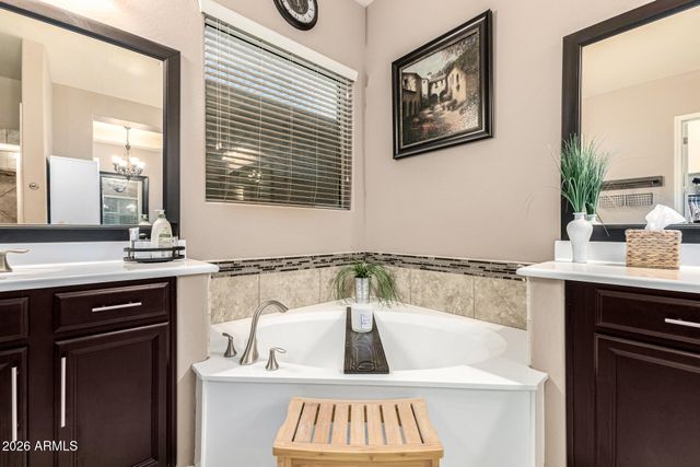 3545 E CASSIA Lane, Gilbert, AZ 85298