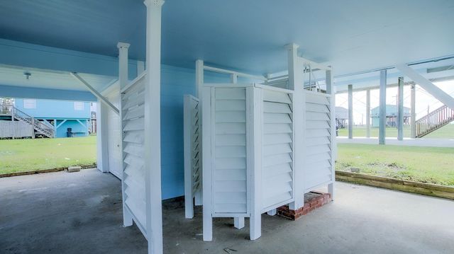 13131 Buccaneer Parkway, Freeport, TX 77541