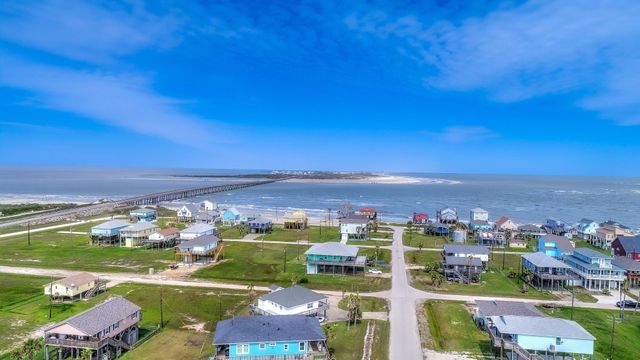 13131 Buccaneer Parkway, Freeport, TX 77541