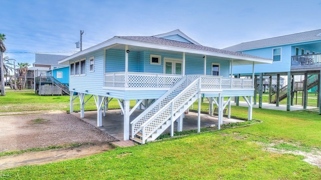13131 Buccaneer Parkway, Freeport, TX 77541