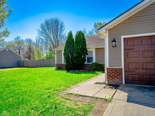 2023 Cycling Lane, Indianapolis, IN 46260