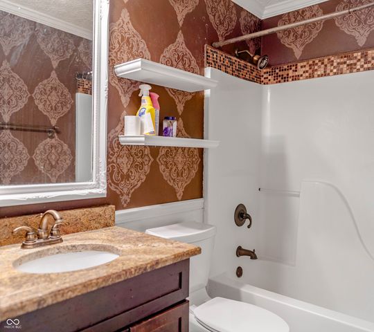 2023 Cycling Lane, Indianapolis, IN 46260