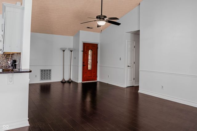 2023 Cycling Lane, Indianapolis, IN 46260