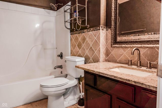 2023 Cycling Lane, Indianapolis, IN 46260