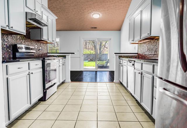 2023 Cycling Lane, Indianapolis, IN 46260