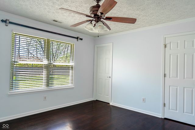 2023 Cycling Lane, Indianapolis, IN 46260