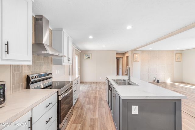 298 Jarvisburg Road, Jarvisburg, NC 27947