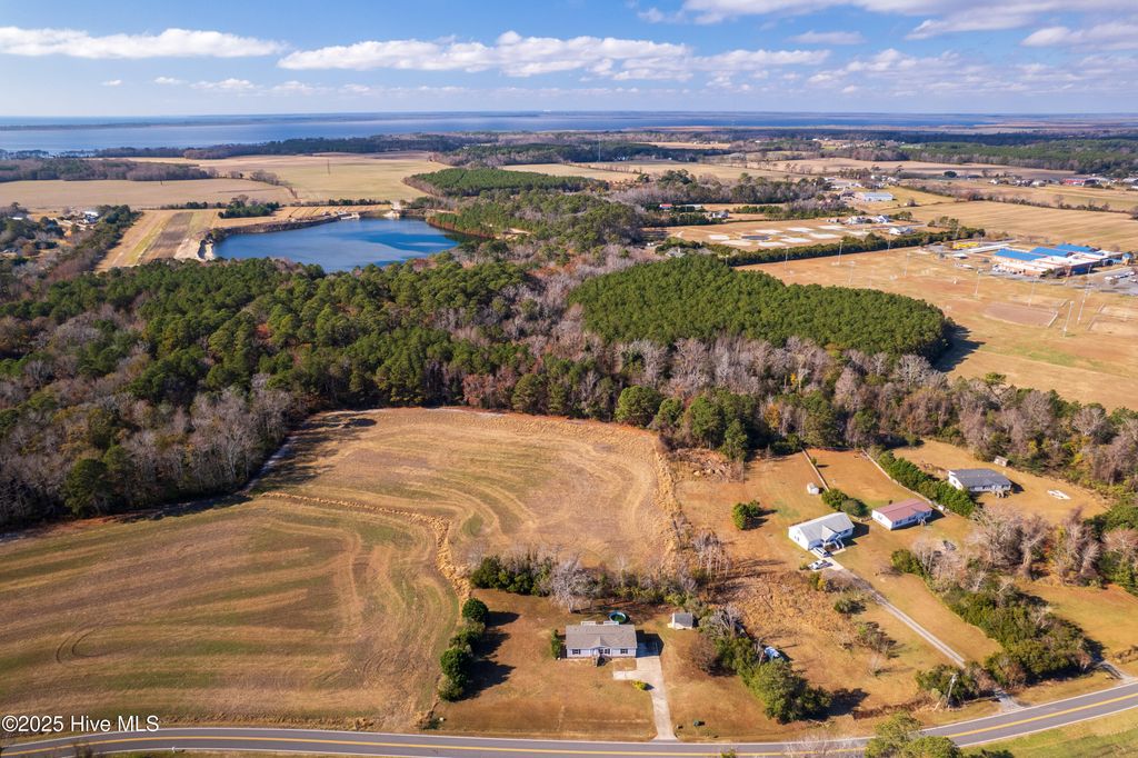 298 Jarvisburg Road, Jarvisburg, NC 27947