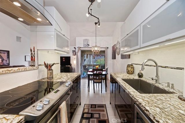 1801 Diamond St, San Diego, CA 92109