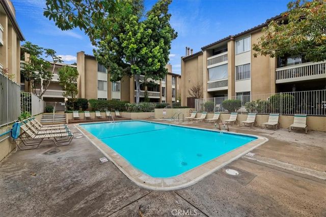 1801 Diamond St, San Diego, CA 92109