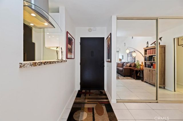 1801 Diamond St, San Diego, CA 92109