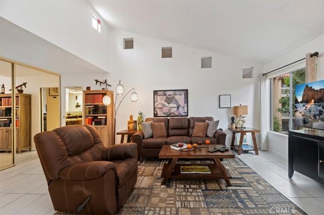 1801 Diamond St, San Diego, CA 92109