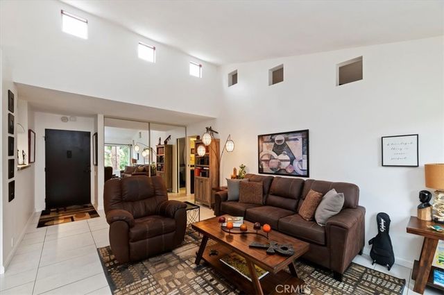 1801 Diamond St, San Diego, CA 92109